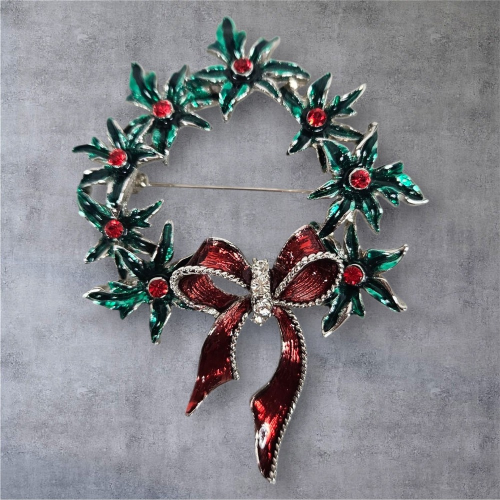 Christmas Wreath Brooch Pin Red Bow Green Holiday Festive‎ Jewelry